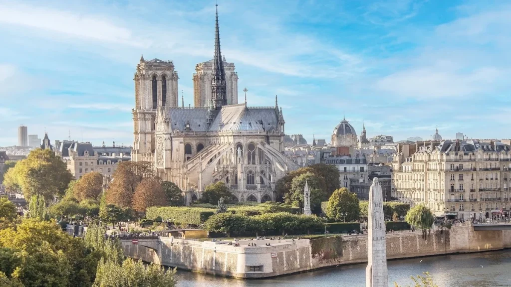 Notre-Dame de Paris : 150 Millions d’Euros de Travaux sur les Façades jusqu’en 2033