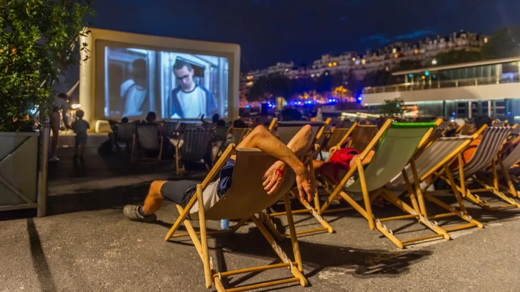 Vedettes de Paris : 5 soirs de cinéma en plein air au pied de la tour Eiffel cet août