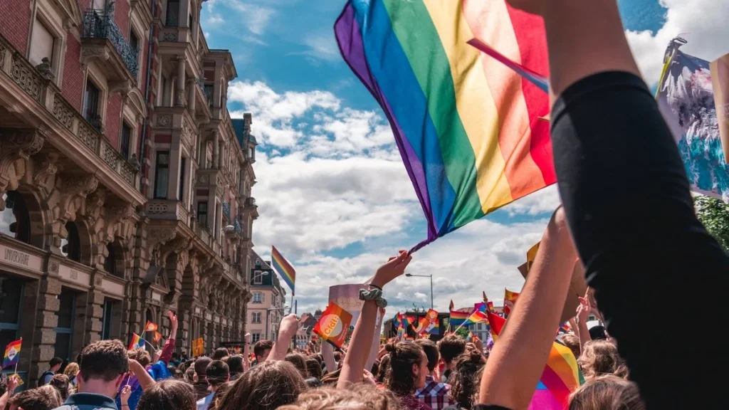 Pride de Paris 2026 : le 3 octobre, place d’Italie, la Marche des Fiertés tient sa promesse