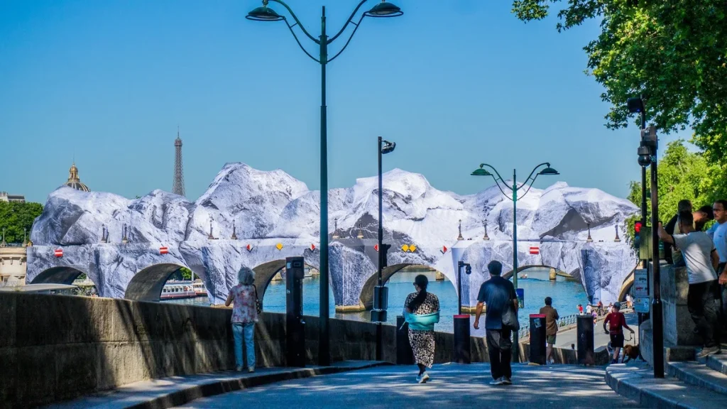 La Caverne du Pont Neuf : Pourquoi le 28 Juin 2026 Est Votre Dernière Chance de Voir l&rsquo;Œuvre de JR