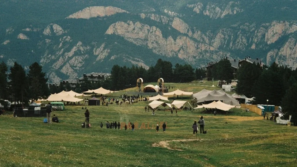 Petits Festivals Europe Été 2026 : 5 Rendez-Vous Intimistes Qui Valent le Voyage